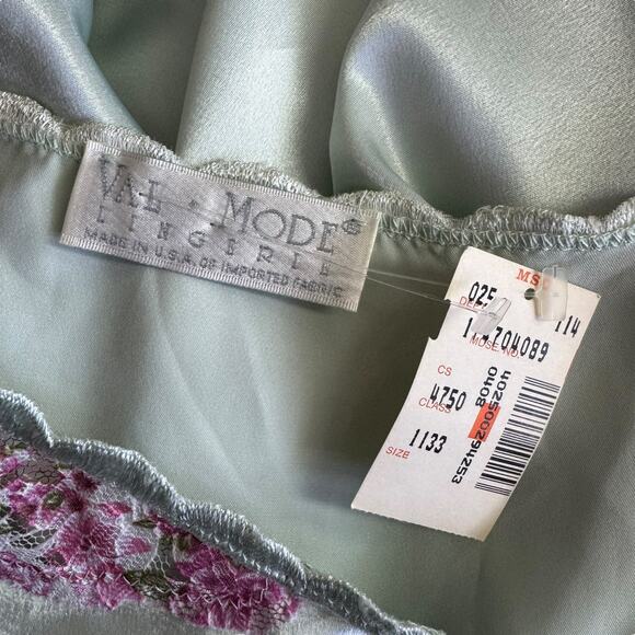 Vintage Val Mode Lingerie 2 Pieces Pale Green Satin Pant & Top Sleepwear Set M - Picture 9 of 12